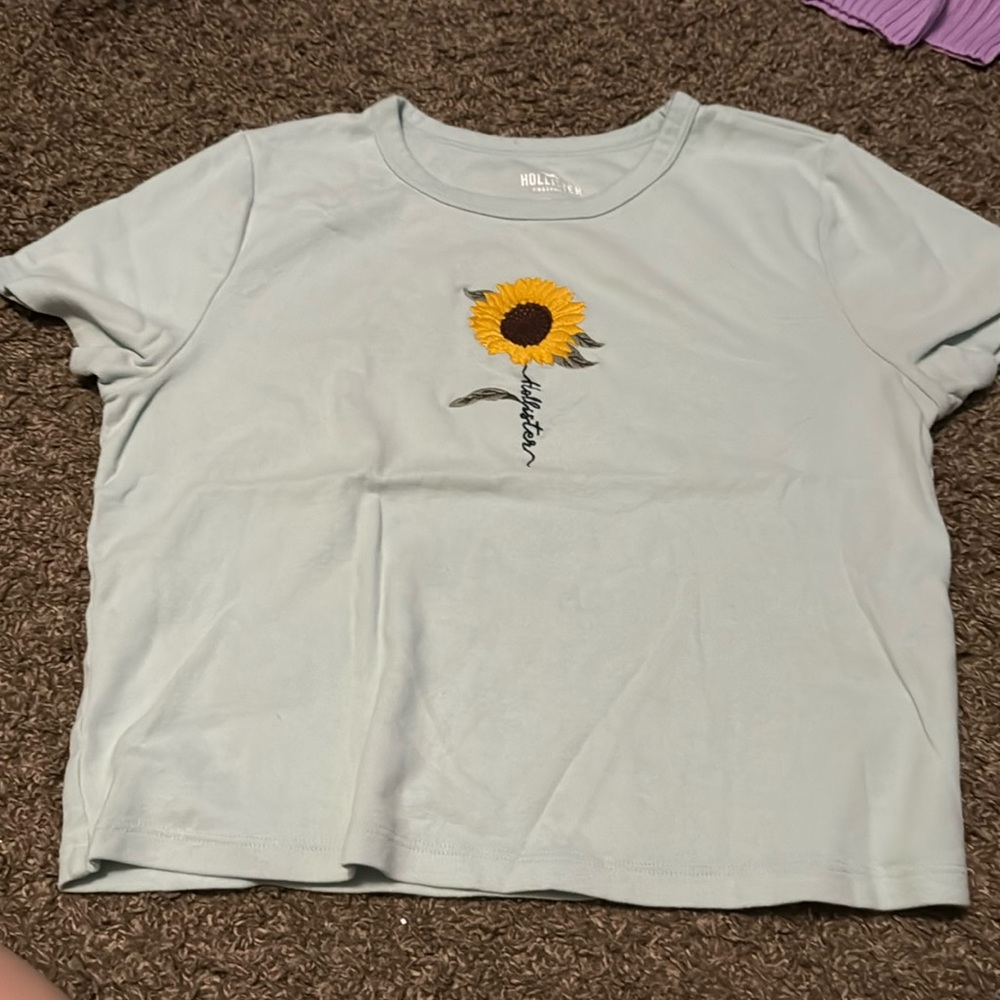 Hollister baby tee